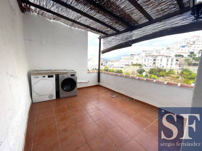 Image No.16-3 Bed Townhouse for sale