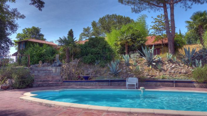 Image No.16-5 Bed House for sale