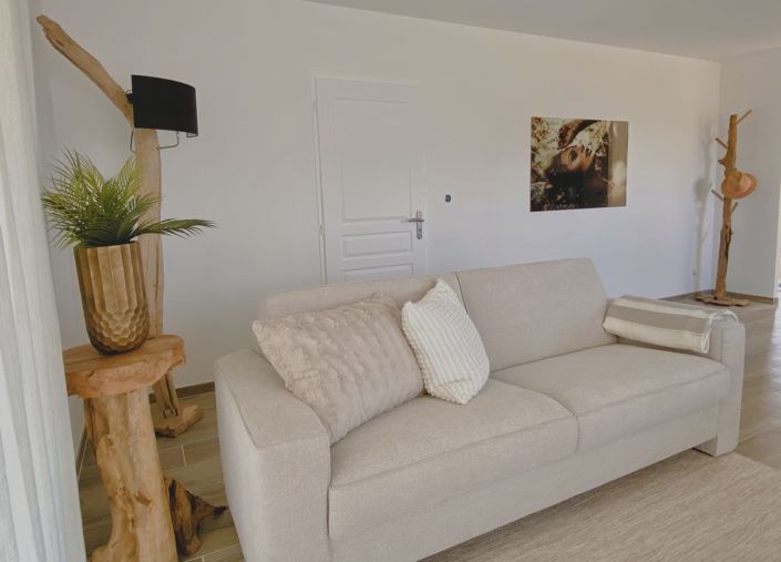 Image No.32-2 Bed Villa for sale