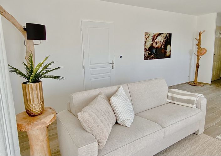 Image No.4-2 Bed Villa for sale