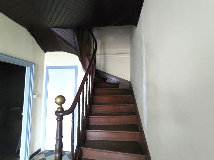 Image No.8-3 Bed House for sale