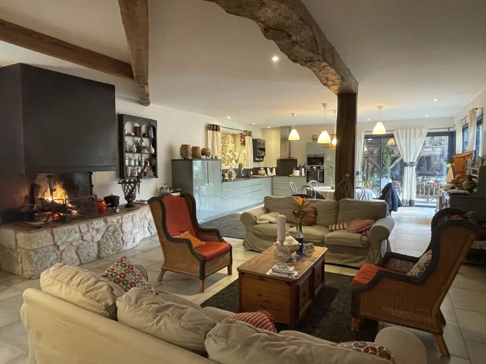 Image No.2-5 Bed House for sale