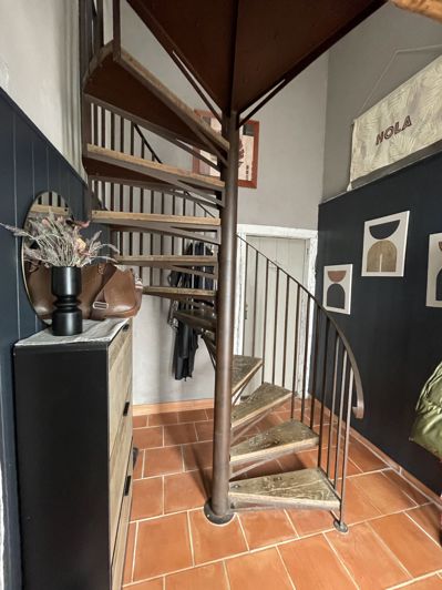 Image No.8-2 Bed House for sale