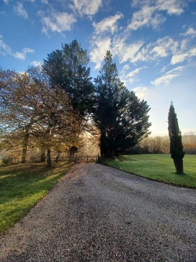 Image No.2-4 Bed House for sale