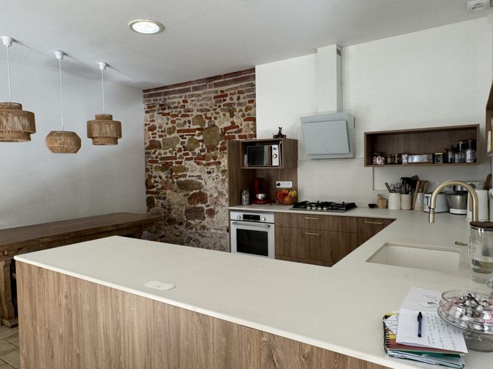 Image No.24-4 Bed House for sale