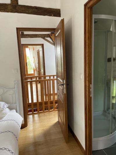 Image No.17-8 Bed House for sale