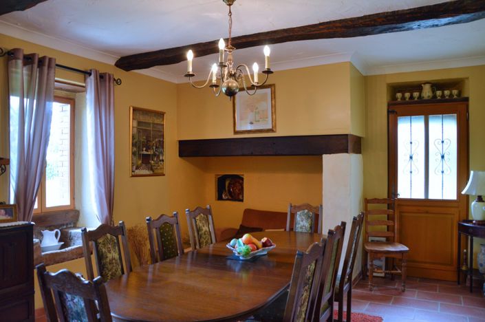 Image No.19-8 Bed House for sale