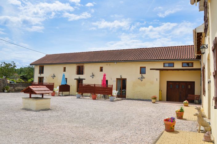 Image No.26-8 Bed House for sale