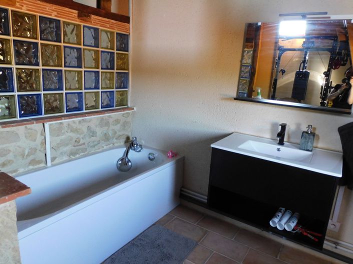 Image No.29-House for sale