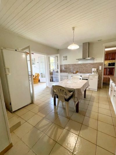 Image No.18-9 Bed House for sale