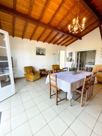 Image No.21-9 Bed House for sale