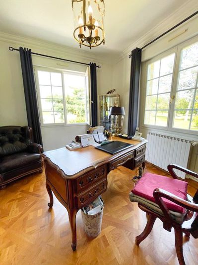 Image No.8-9 Bed House for sale