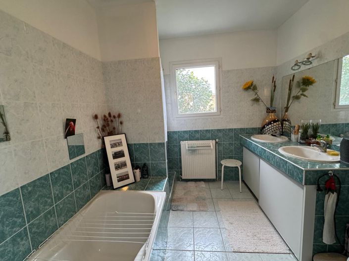 Image No.13-4 Bed House for sale