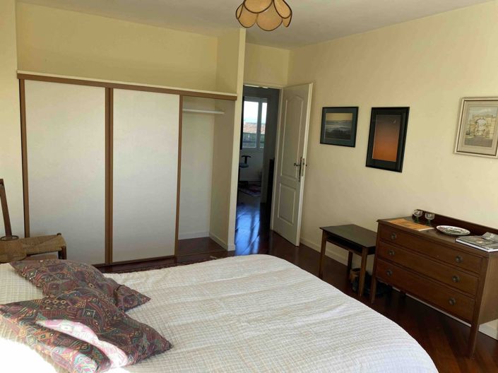 Image No.15-3 Bed House for sale