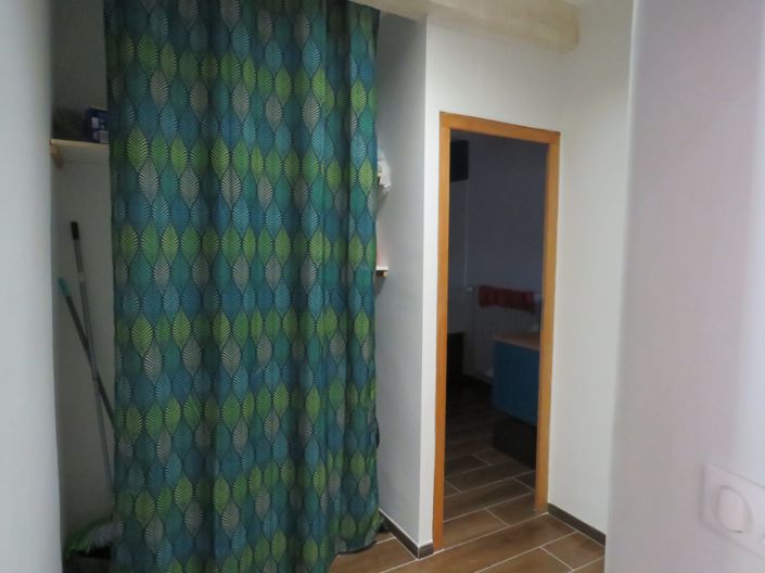 Image No.20-4 Bed House for sale