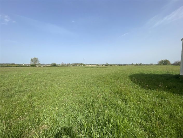 Image No.22-Maison de campagne de 4 chambres à vendre à Gers