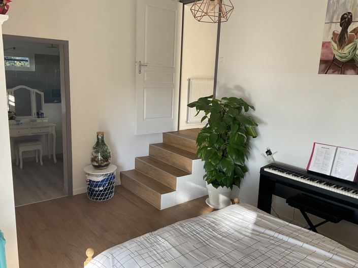 Image No.17-4 Bed Country House for sale