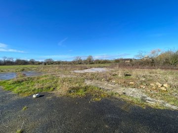 maison-1-piece-tarasteix-65320-1741085549-vm3