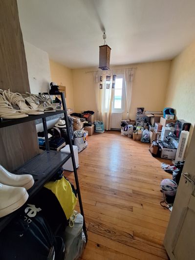 Image No.18-6 Bed House for sale