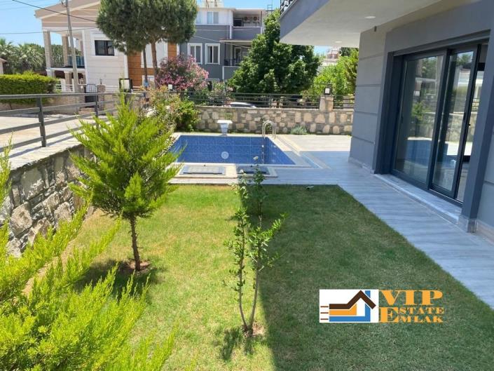 Image No.2-4 Bed Villa / Detached for sale