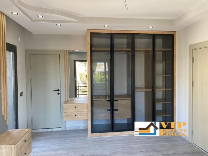 Image No.9-4 Bed Villa / Detached for sale