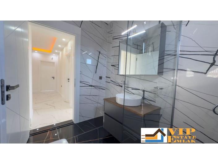 Image No.24-5 Bed Villa / Detached for sale