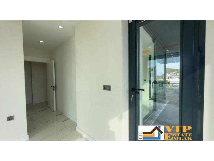 Image No.28-5 Bed Villa / Detached for sale