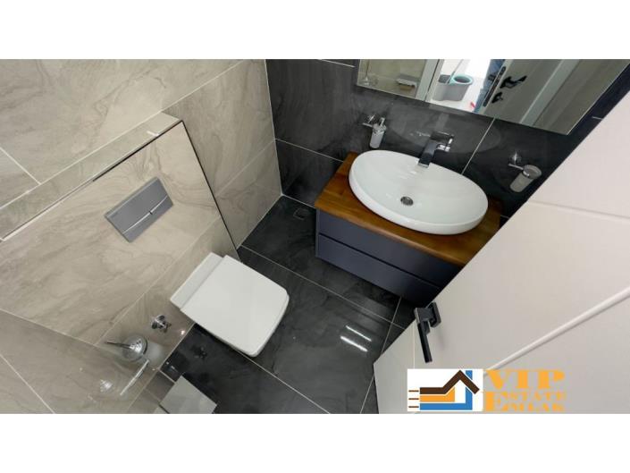 Image No.32-5 Bed Villa / Detached for sale