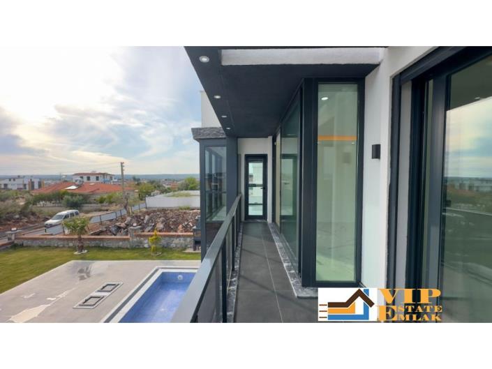 Image No.39-5 Bed Villa / Detached for sale