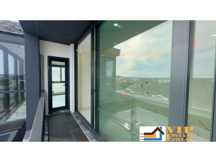 Image No.42-5 Bed Villa / Detached for sale