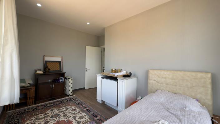 Image No.26-5 Bed Bungalow for sale