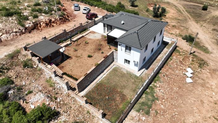 Image No.40-5 Bed Bungalow for sale