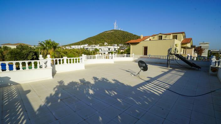 Image No.12-3 Bed Villa / Detached for sale