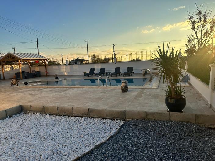 Image No.54-4 Bed Villa / Detached for sale