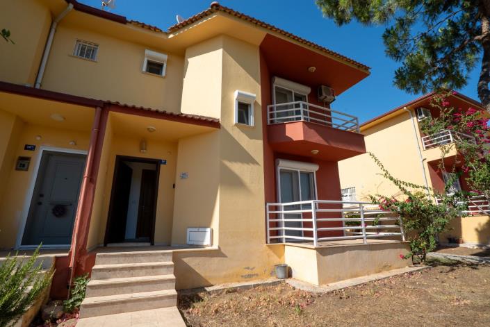 Image No.14-3 Bed Semi-Detached for sale