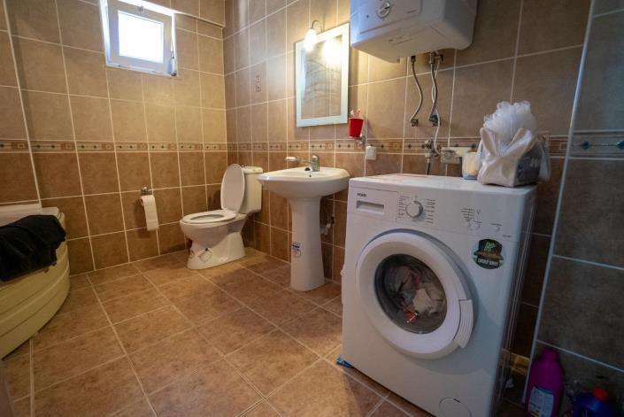 Image No.38-3 Bed Semi-Detached for sale