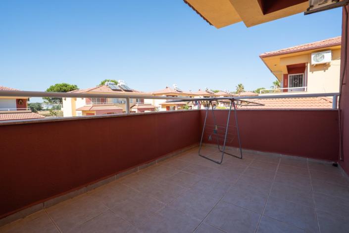 Image No.41-3 Bed Semi-Detached for sale