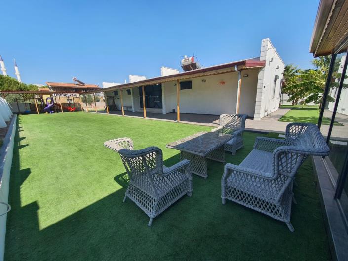 Image No.8-9 Bed Villa / Detached for sale