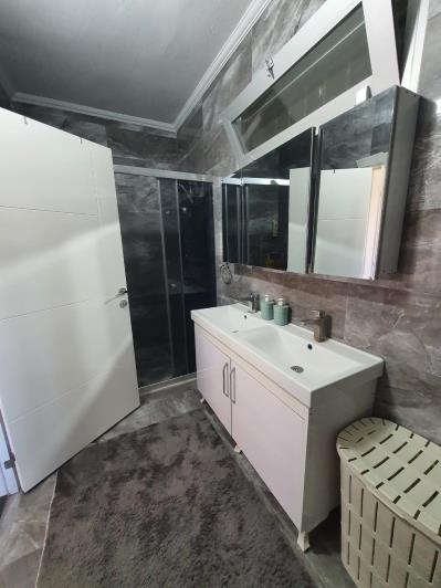 Image No.23-9 Bed Villa / Detached for sale