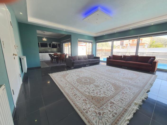 Image No.9-9 Bed Villa / Detached for sale