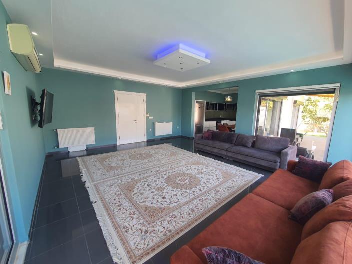 Image No.47-9 Bed Villa / Detached for sale