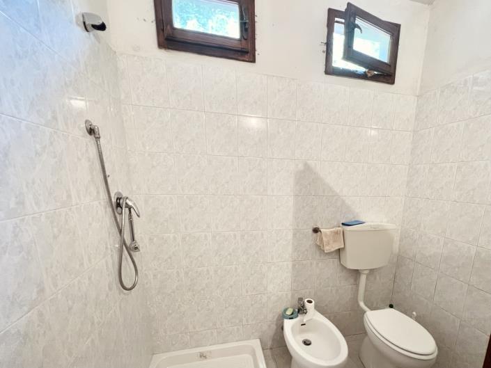 Image No.15-3 Bed Country House for sale