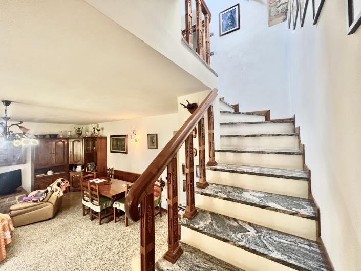 Image No.6-3 Bed Country House for sale