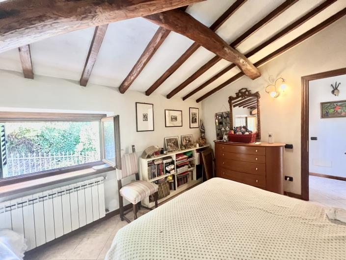 Image No.9-3 Bed Country House for sale