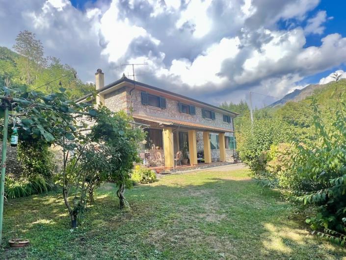 Image No.19-3 Bed Country House for sale