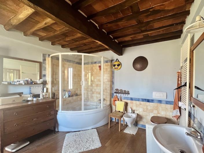 Image No.14-3 Bed Country House for sale