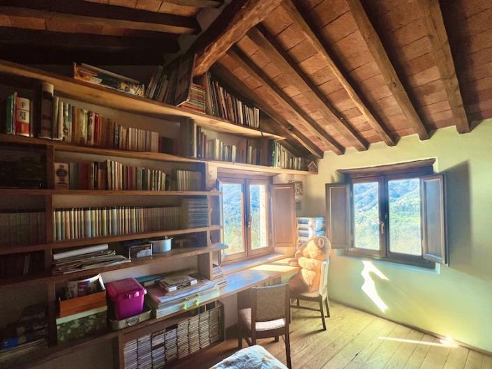 Image No.27-3 Bed Country House for sale