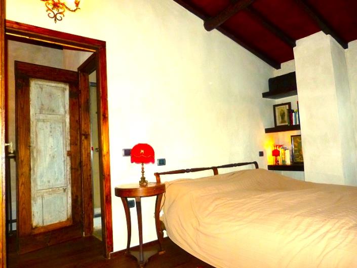 Image No.10-3 Bed Country House for sale