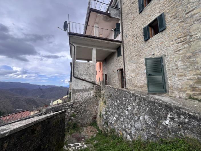 Image No.37-4 Bed Village House for sale