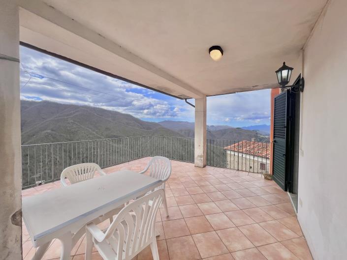 Image No.23-4 Bed Village House for sale